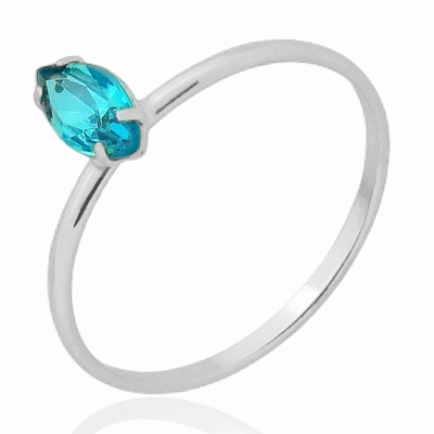 Anel folheado a prata com pedra navete na cor áqua