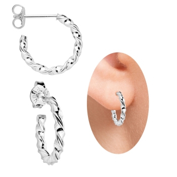 Brinco de argola folheado a prata laminado e torcido tamanho P