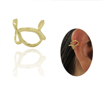 Piercing Fake de orelha folheado a ouro com detalhes vazados e estampas