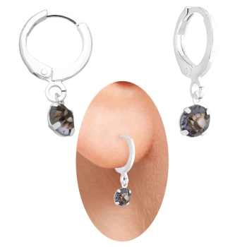 Brinco estilo tranqueta folheado a prata com strass de 5 mm na cor lilás