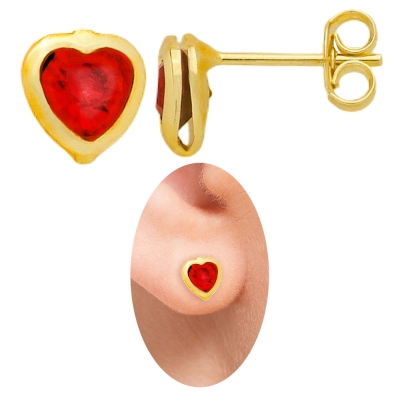 Brinco folheado a ouro em forma de coração com pedra acoplada de strass vermelha