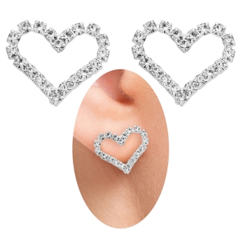 Brinco folheado a prata em forma de coração feito com pedras de strass