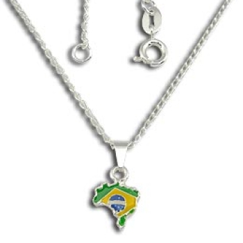 Gargantilha folheada a prata com pingente em forma do mapa do Brasil